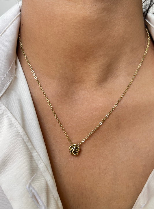 Fleur Minimalist Gold Pendant
