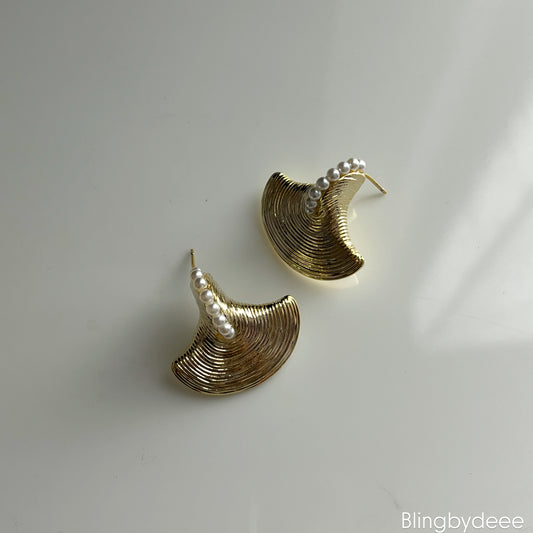 Golden Fan Earrings