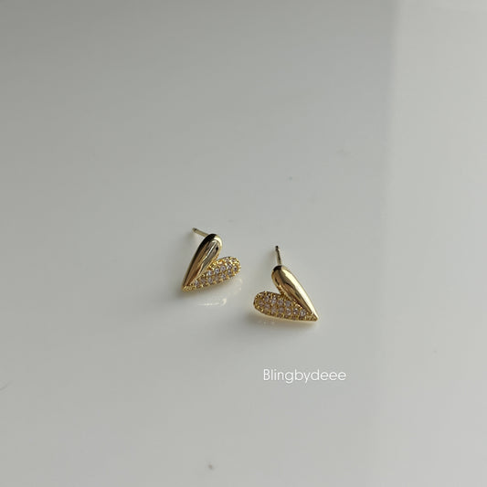 Heart Solitaire Studs