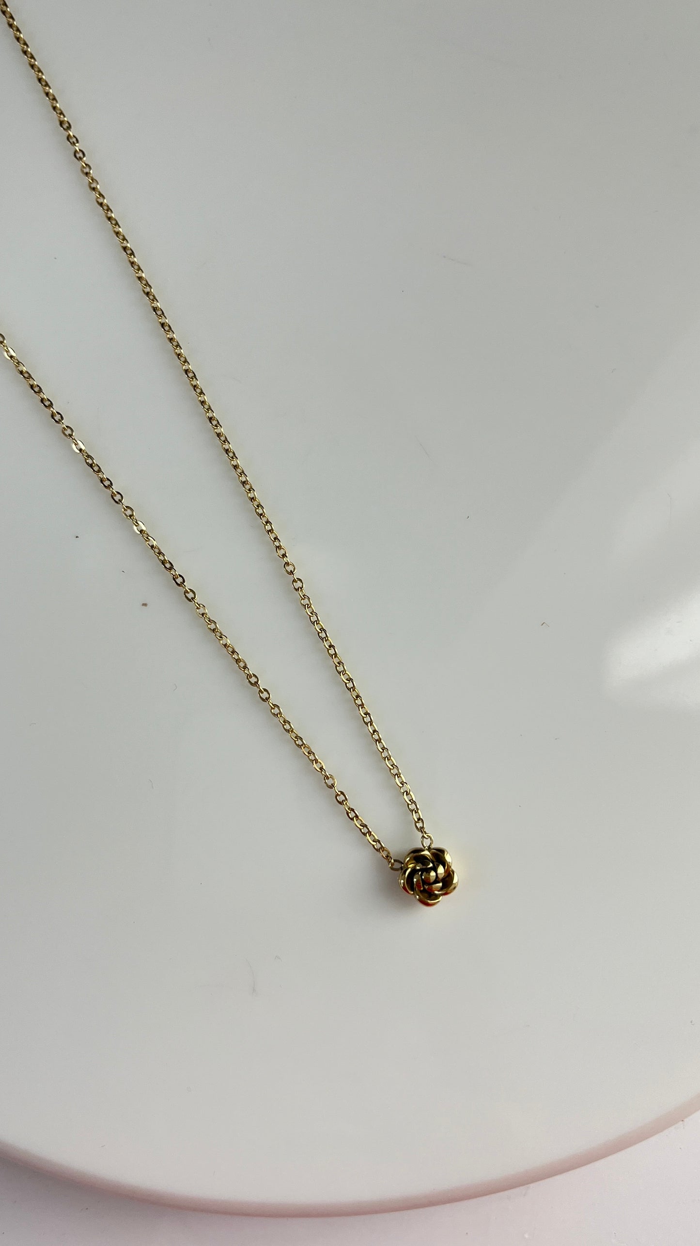 Fleur Minimalist Gold Pendant