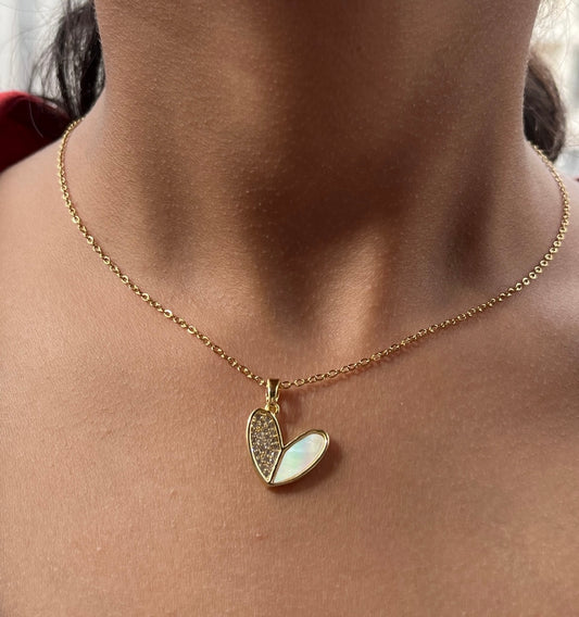 Mother of pearl haert necklace