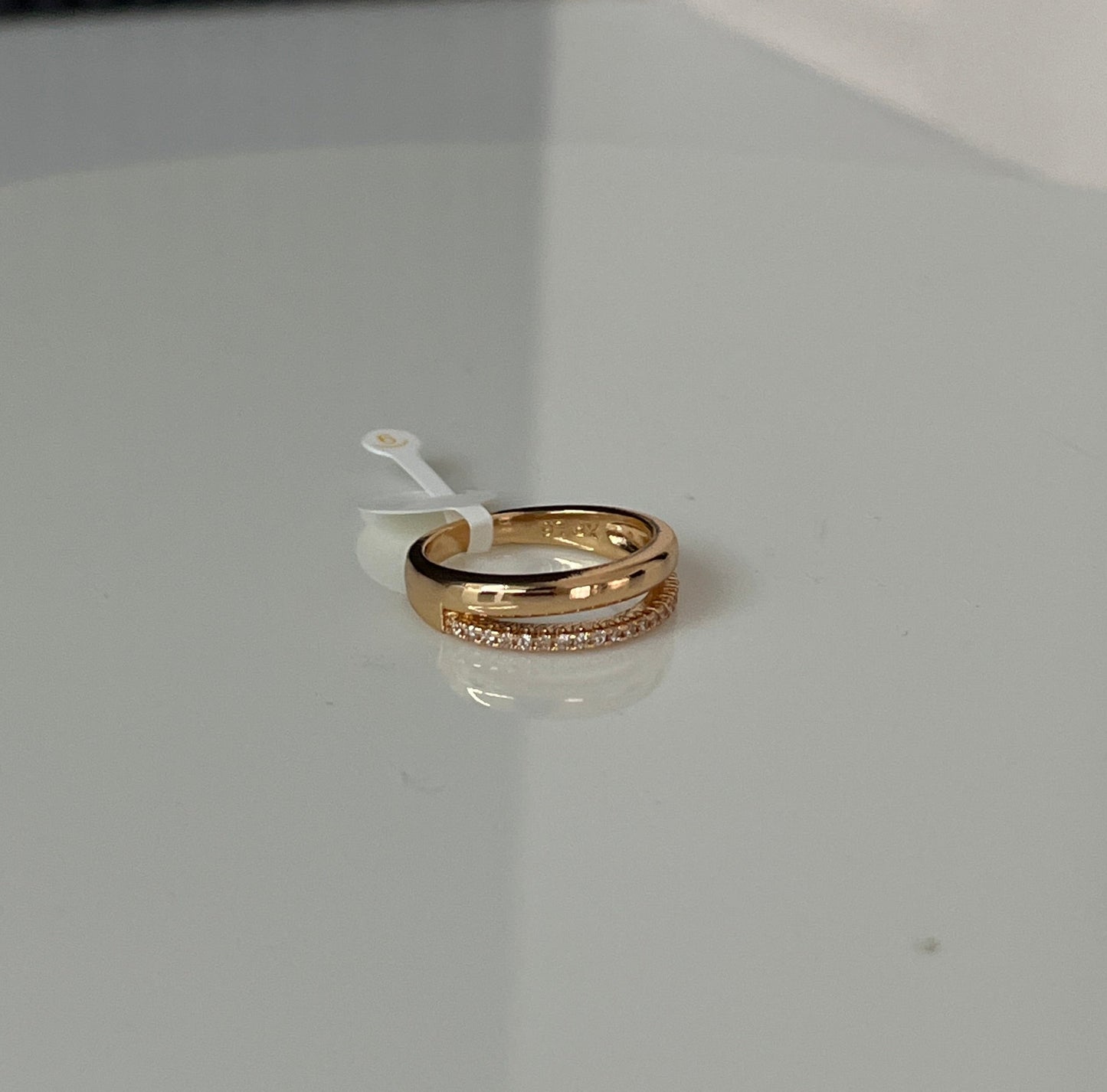 Velcy  Ring