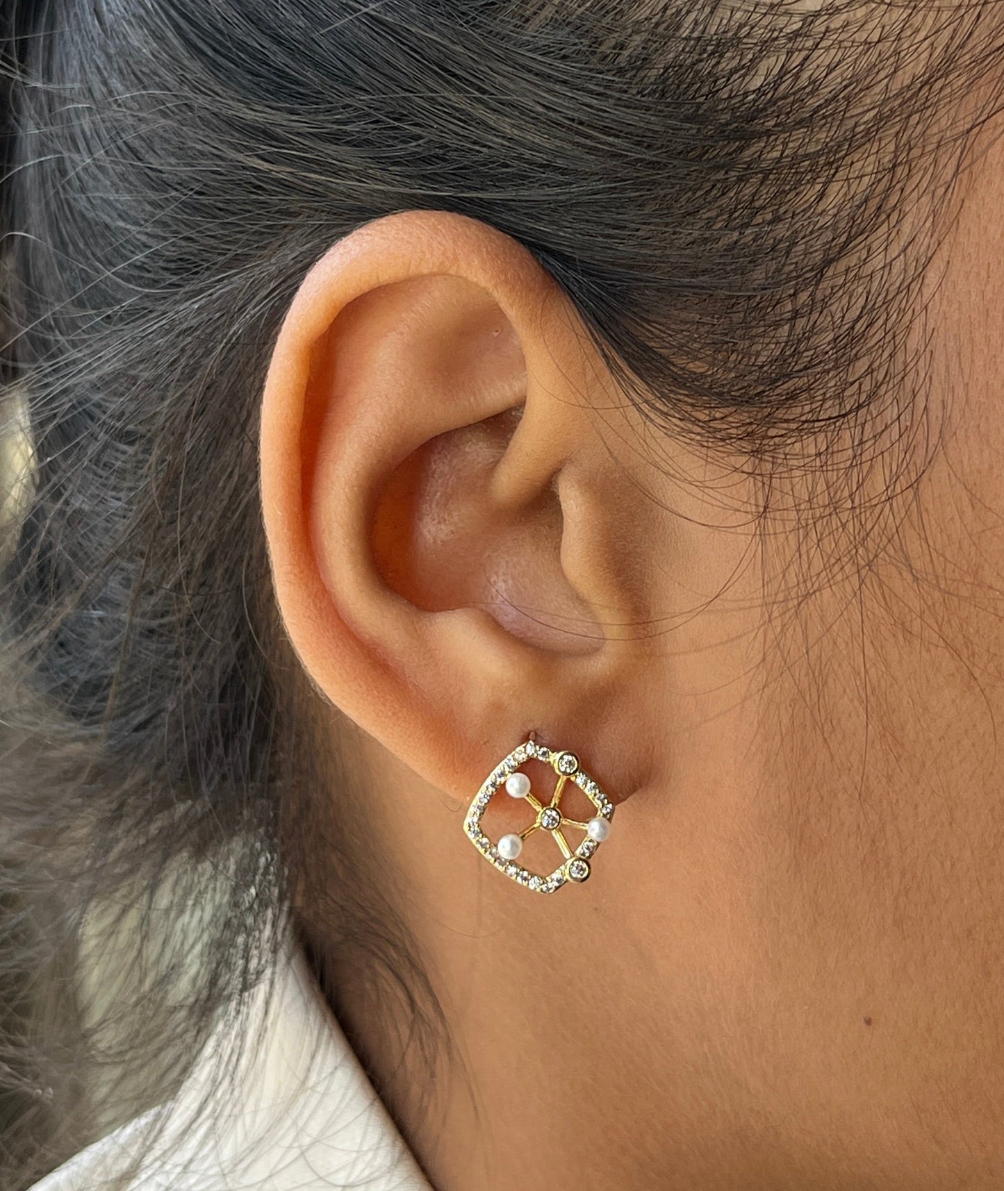 Inaya Ear-Stud Earrings