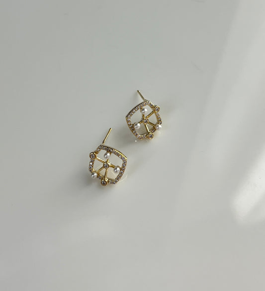 Inaya Ear-Stud Earrings