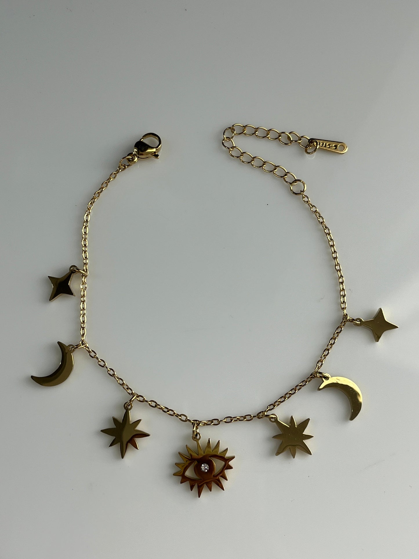 Chunky charm bracelet