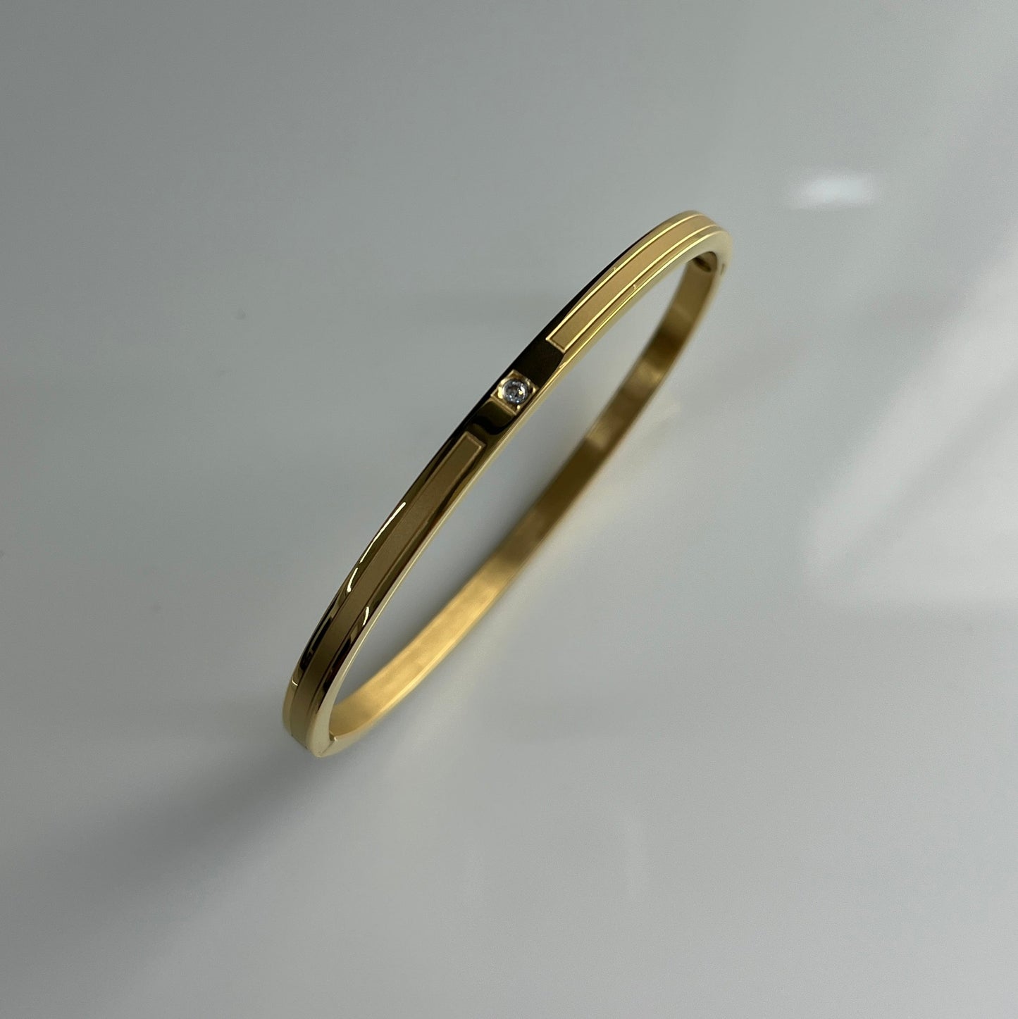 Luxe gold stud bracelet